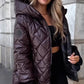 🧥 WEIHNACHTSANGEBOT 60% RABATT! ✨ Damen Pufferjacke mit Diamant-Steppmuster - Leichte Wärmeisolation mit Abnehmbarer Kapuze für Eleganten Winterstil ❄️✨