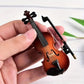 🎻 KAUFE 3, ERHALTE 1 GRATIS! 🎉 Miniatur-Violinen-Figur – Detailgetreue Schnitzerei, Dekorativ & Sammelbar 📦