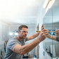 🔧 KAUFE 2, ERHALTE 1 GRATIS! 🪟 Professioneller Glasschneider im Stiftdesign – Hartmetallscheibe, ergonomischer Griff & präzise Schnitte – Ideal für Spiegel, Fenster & Glaskunst ✨