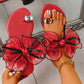👡 50% RABATT! 🌸 Elegante Flachsandalen – Oversize Organza-Schleife & funkelnder Stein – Rutschfeste Sohle, 8 Größen, 4 Farben – perfekt für Strand & Stadt 🌊