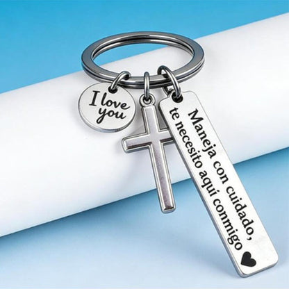 🚗 50% RABATT! 💙 Edelstahl-Kreuz Schlüsselanhänger mit Gravur – Schützender Begleiter für unterwegs – Ideal als Geschenk für Fahrer & Angehörige – robustes Material, bedeutungsvolle Botschaft ✨