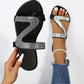 👡 50% RABATT! 🔥 Rhinestone Slide Sandalen – Flach, gepolstert & glamourös – Perfekt für Strand, Brunch oder den täglichen Chic 💎✨