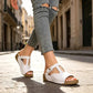 👡 50% RABATT! 🌸 Damen offene Spitze ausgeschnittene Keilsandale – Leichte Keilsohle & verstellbarer Riemen – Perfekt für Sommer, Strand oder elegante Freizeit-Looks – stilvoll & bequem ☀️✨