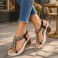 👡 50% RABATT! 🌸 Damen Vintage Boho Keilsandalen – Leichte Keilsohle & verstellbare Riemen – Perfekt für Sommer, Strand oder einen boho-chic Look – bequem & stilvoll ☀️✨🌿