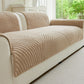 🛋️ 50% RABATT! ❄️ Baumwoll-Samt Sofaüberwurf – Rutschfest, ultraweich & wärmend – Ideal für Wohnzimmer, Haustiere & Kuschelstunden ✨